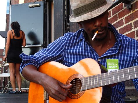  Samba Superstar Saga! A Brazilian Carnival Extravaganza with Seu Jorge